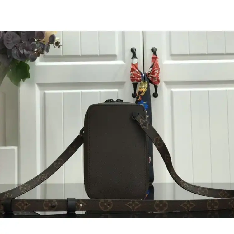 Brother Sam Yupoo 205FY0100 Bags LV 0814